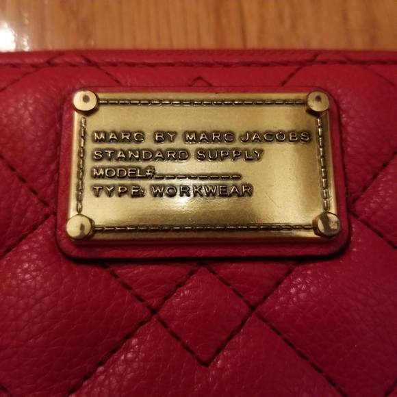 Marc by Marc Jacobs quilted zip wallet - Picture 4 of 13